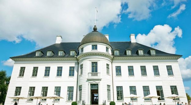Hotel Bernstorff Slot Jægersborg Allé 93 2820 Gentofte Danmark Nordsjælland